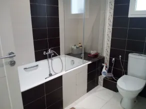 Apartamento muy bien equipado para 2 Ch, estancia, aparcamiento vigilado. - Image 4