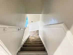 Large Modern 5 Bed Town House Within Birmingham City Centre - Image 2