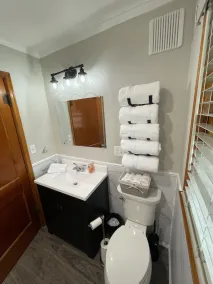 6 bed, 2 bath house in Guttenberg Iowa on The Mississippi River, Sleeps 12 - Image 2