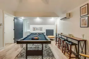 *Main&Broad* Elegant 4 bedroom Downtown w/parking - Image 2