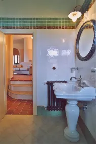 Casa Raissa A: A characteristic and welcoming apartment that is part of a villa immersed in a splendid landscape, in a lovely little hamlet, with Free WI-FI. - Image 3