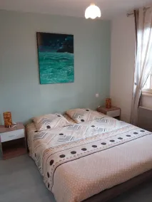 Artists' cottage - Image 3