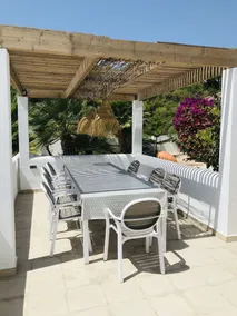 Ruhige Villa, Swimmingpool, Klimaanlage, WLAN, 3 Schlafzimmer für 6 ruhige Personen - Image 5