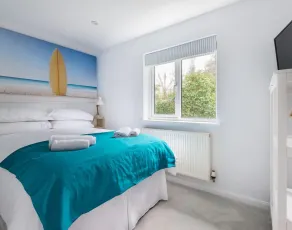 BEACHES, family friendly, with a garden in Polzeath - Image 5