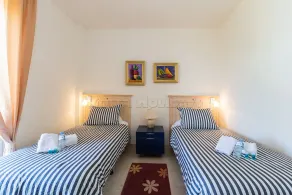 Frontline beach 2 bedroom apartment in Los Granados with panoramic sea views, pool, gardens, Wi-Fi - Image 4