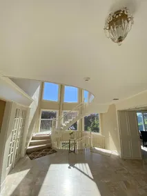 Luxury and Cozy Villa in the Vineyard (Pet Friendly!) - Image 2