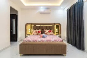 4 Bedroom Farmhouse With Private Pool In Noida - Image 5
