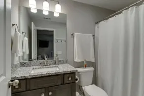 Holiday House - Image 3