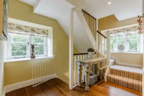 Spacious pet friendly property in the Cotswolds - Laurel Tree Cottage - Image 2