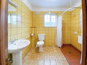 3 chambres à coucher à Ledbury - Image 2