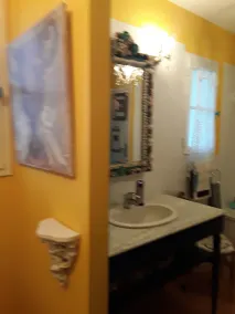 Carefully decorated house - Image 4