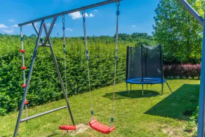 Wonderful new villa, lush fenced garden, private pool - Image 2