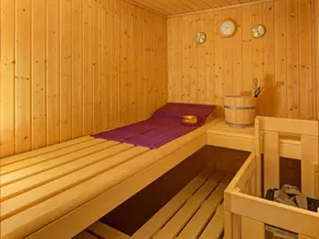 Yta: ca 120 m² Vardagsrum med soffa, öppen spis. 2 sovrum med 2 enkelsängar - Image 3