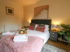 THE SEARLE, pet friendly, character holiday cottage in Rhayader - Image 4