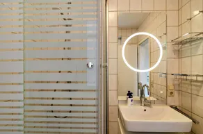 Holiday Apartment Boje 20 with Balcony and Wi-Fi - Image 2