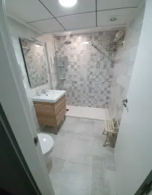 EL ÚNICO apartment with art - Image 2