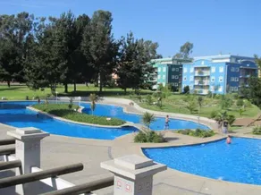 Espacioso departamento con piscina - Image 3