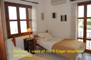 Luxury villa in Kyrenia town, stunning views, private pool. - Image 2