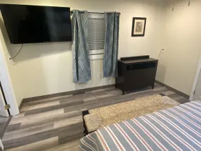 Cheerful One Bedroom Home - Image 3