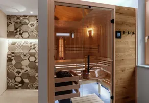 Stylish 115m² apartment with sauna & balcony - Image 2