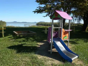 Holiday home with modern equipment - Image 3