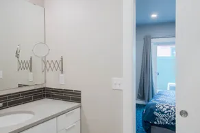 Downtown Salem Oregon Loft Apartment 227 w/ decks and parking - Image 3