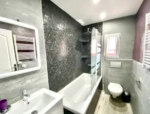 Great villa with 7 bedrooms, heated pool, whirlpool, air conditioning and wifi - Image 3