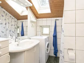 Rustic Holiday Home in Jutland near Sea - Image 5