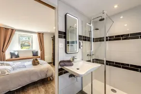Maison 'Gite 8 Pers Au Calme - 9 km dalle Spiagge' con Terrazza Condivisa, Giardino Privato e Wi-Fi - Image 4