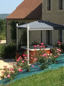 Set of 2 guest rooms and 1 gîte for 6 people. - Image 2