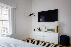Boutique Hotel Suite above the Jefferson Theater on the Downtown Mall - Image 5