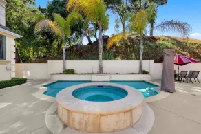 Private and quiet guest house nestled in the hills of Morgan Hill. Ideal for medical professionals, couples, and extended stays seeking peace, privacy, and easy access to Kaiser and South Bay amenities. - Image 3
