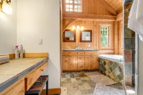 Maple Hill Lodge - Image 4