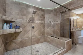 Waterview & Pool Estate Sleeps up to 10 - Image 5
