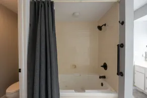 2-BR Updated WALK-IN Condo ~ 2 Pools ~ Near the Strip ~ FREE TICKETS INCLUDED! (FHC-13) - Image 4