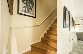 TORTUGA HAMMOCK -2 Bedroom/ 2.5 Bathroom Townhouse with Shared Pool & Parking - Image 2
