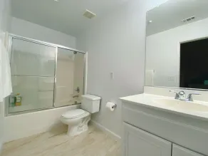 Golf course house with 2 master bedrooms - Image 4