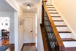 Five Bedroom Family Home in Larchmont - Guest Suite and Large Yard - Image 2