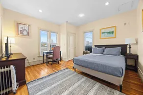 House of Vines: Walkable Penn Yan Retreat. Kayaks and Indoor Pool Access - Image 5