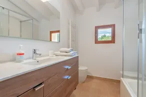 Villa isolata con piscina, Wi-Fi, aria condizionata e terrazza; parcheggio disponibile - Image 2