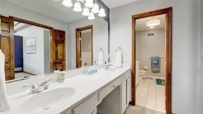 Kentucky holiday home with Hot Tub & pool In Louisville KY - Image 3