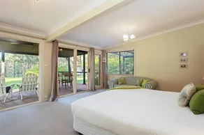 1 Bedroom Cottage, overlooking the Vineyard - Image 3