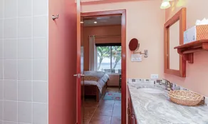 Beach Front Condo Oceanview from every room sleeps 6 - Image 5