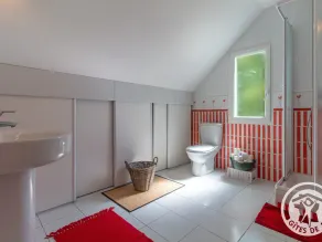 Cozy Gîte with Shared Heated Pool near Angers - Image 4