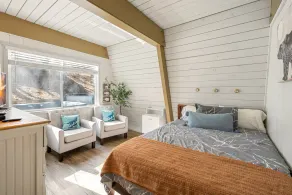 Moonlight Memories - Located in a beautiful, desirable area with a large deck! - Image 4