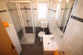 Holiday apartment with terrace - Image 3