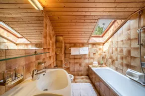 Holiday Apartment 'Sankt Corbinian 4' with Mountain View, Balcony, Shared Garden & Wi-Fi - Image 2