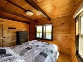 Private Lakefront Cabin with Hot Tub, Beach and Room for 10 - Image 5