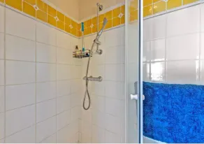 Lejlighed med fantastisk havudsigt og udstyret med opvarmet swimmingpool - Image 3