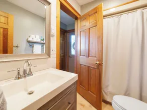 Burt Lake Waterfront Cottage - Image 3